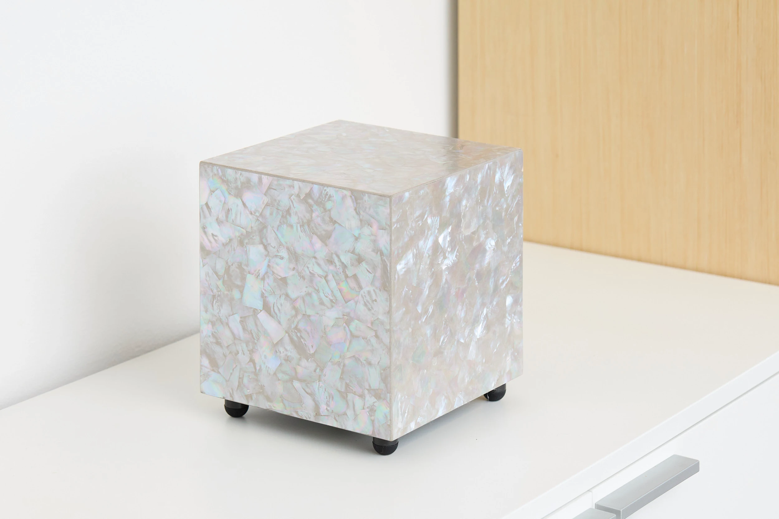 JUG Vox Cube by Superlativa Luxury speaker